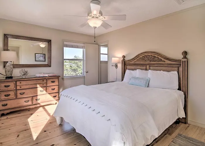 W/ Large Porch - View!