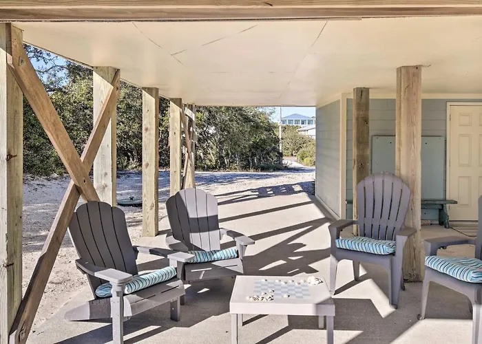 Holiday home W/ Large Porch - View! *